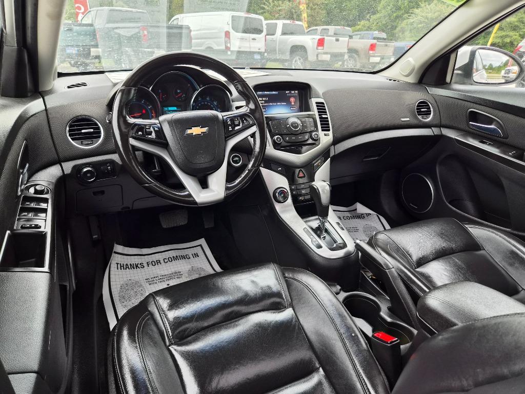 2015 Chevrolet Cruze - $8,900