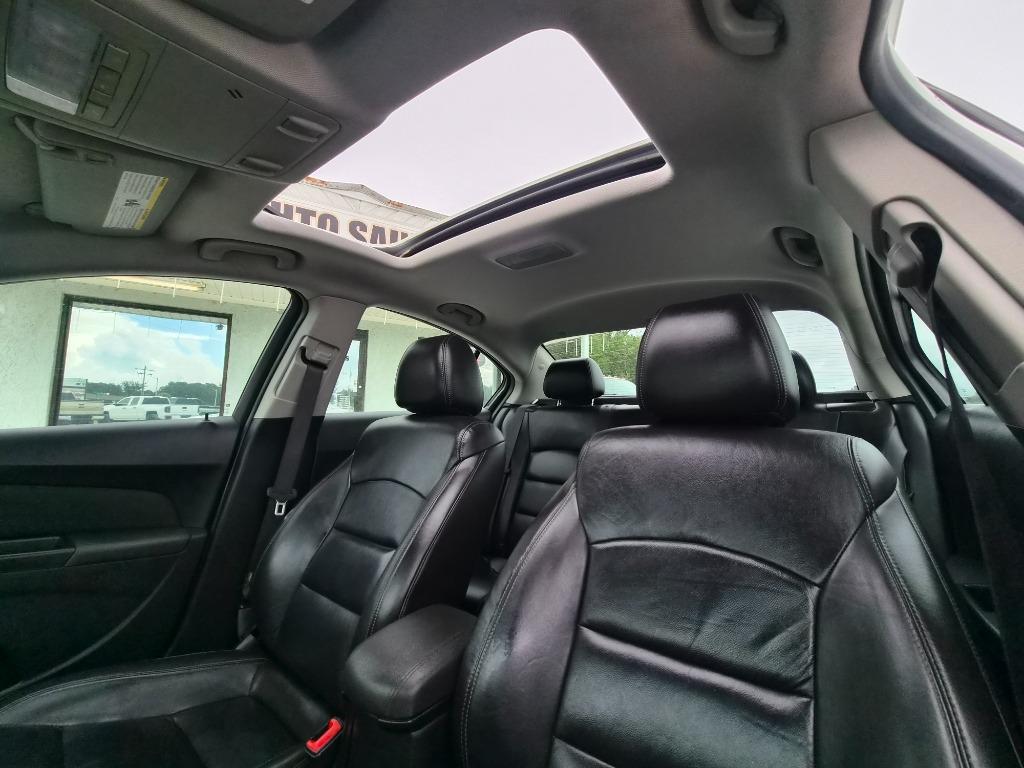 2015 Chevrolet Cruze - $8,900