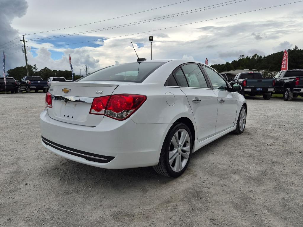 2015 Chevrolet Cruze - $8,900