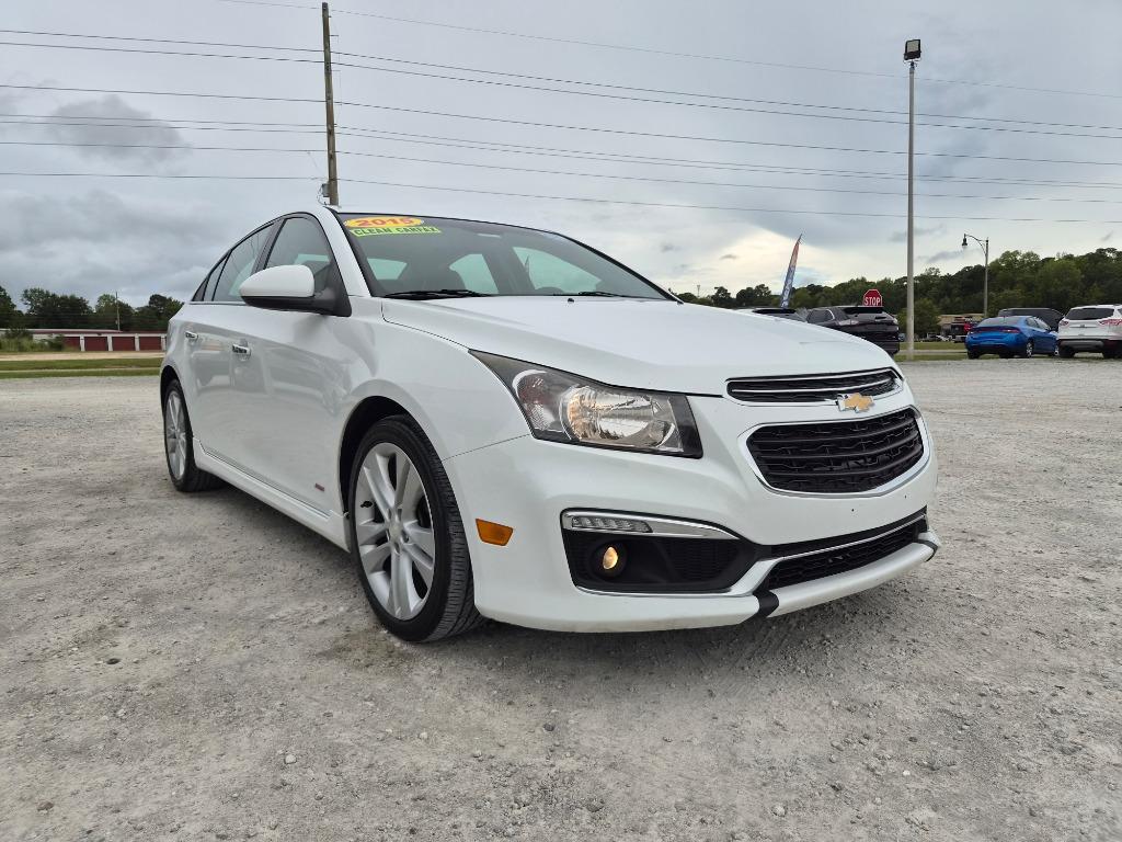 2015 Chevrolet Cruze - $8,900
