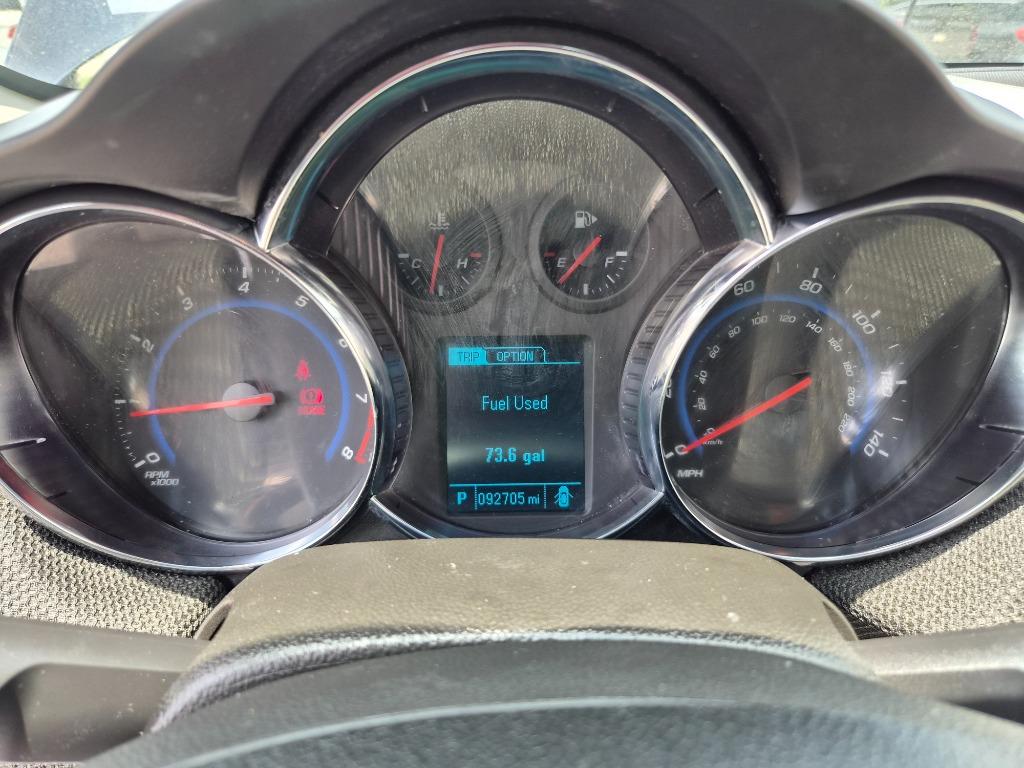 2016 Chevrolet Cruze - $8,900