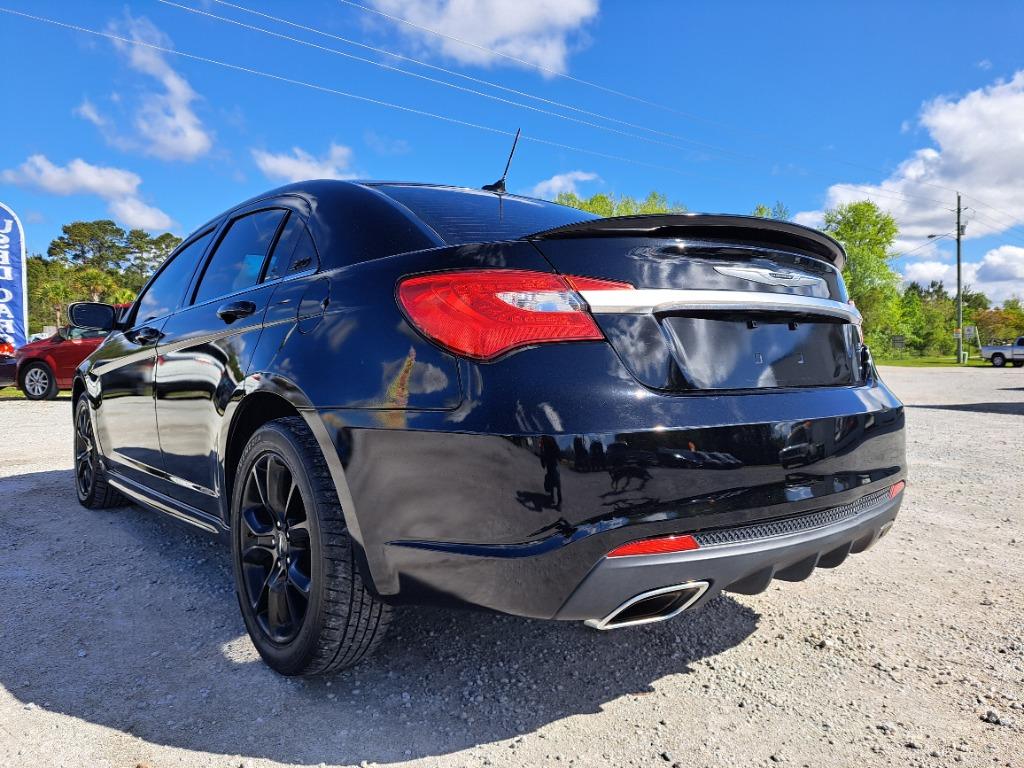 2014 Chrysler 200 Limited photo