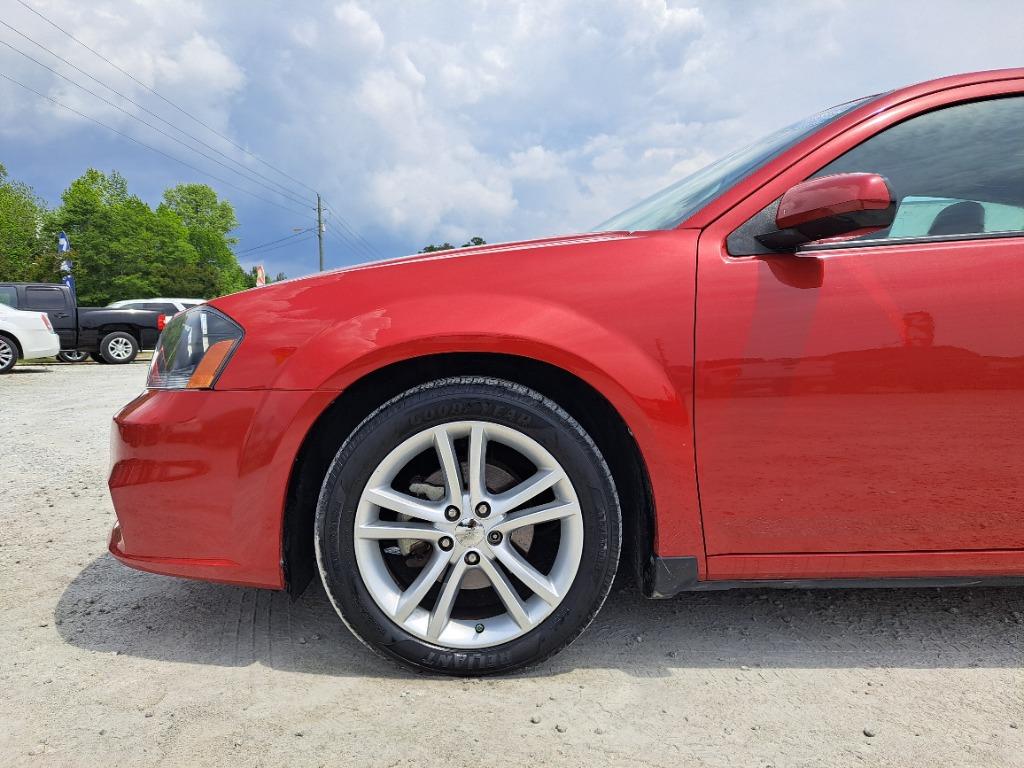 2013 Dodge Avenger SXT photo