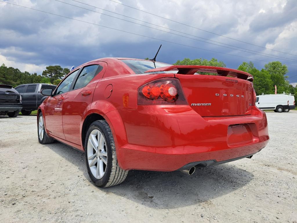 2013 Dodge Avenger SXT photo