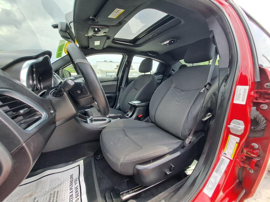 2013 Dodge Avenger SXT photo