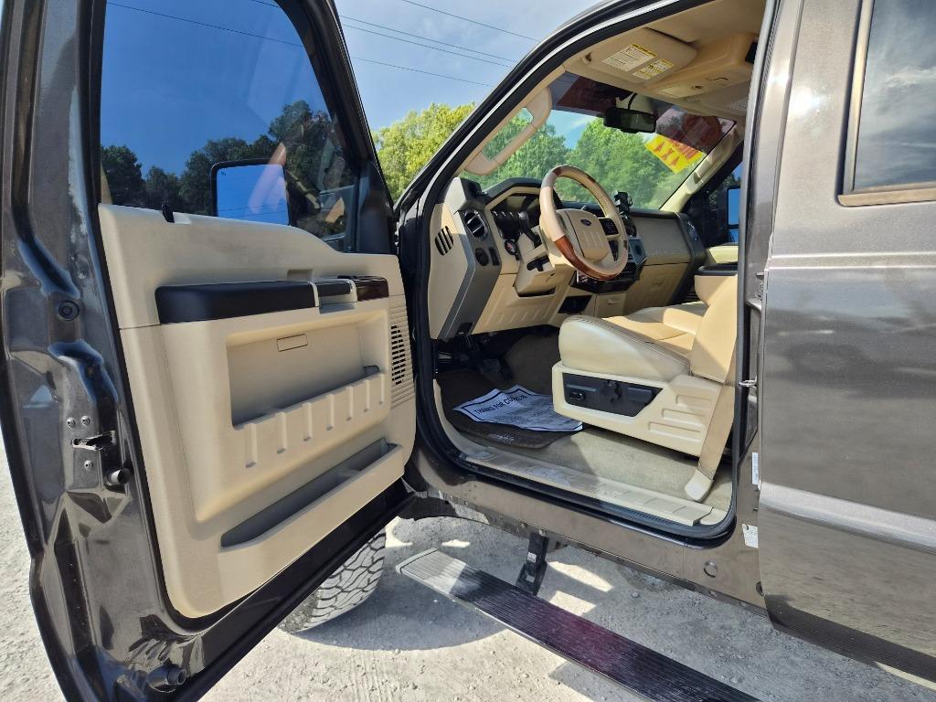 2008 Ford F-250 - $17,900