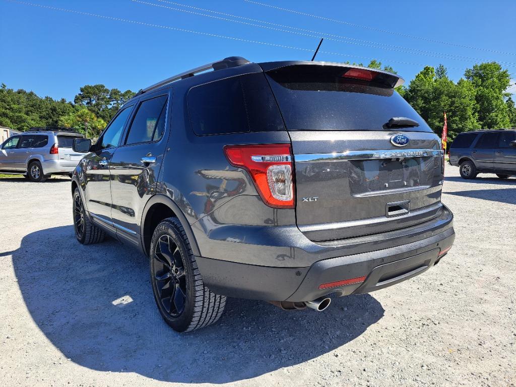 2015 Ford Explorer XLT photo