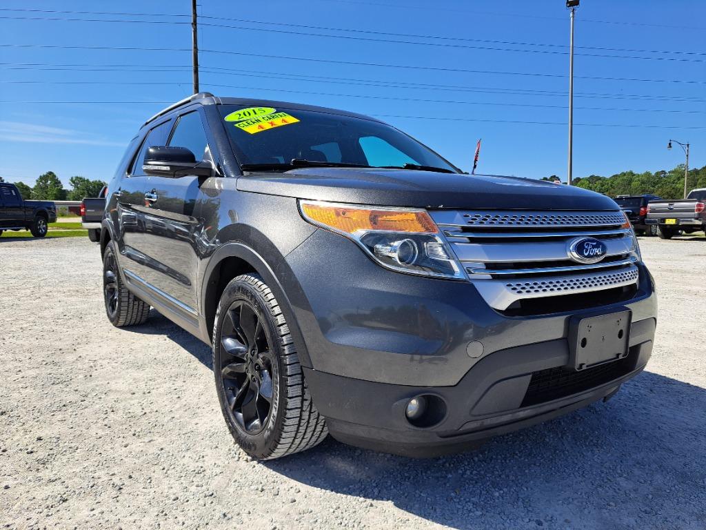 2015 Ford Explorer XLT photo