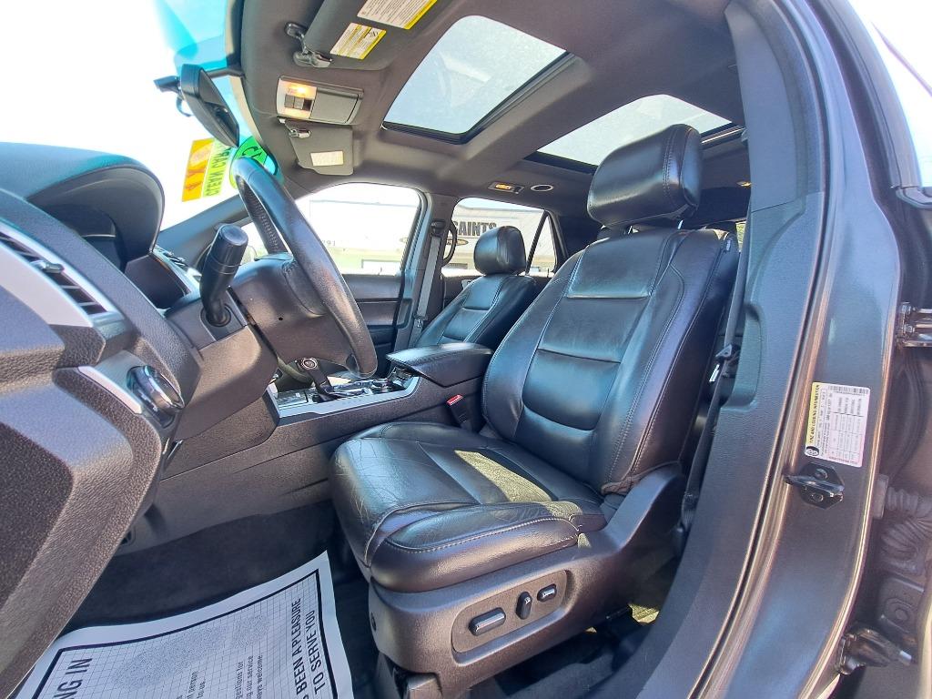 2015 Ford Explorer XLT photo