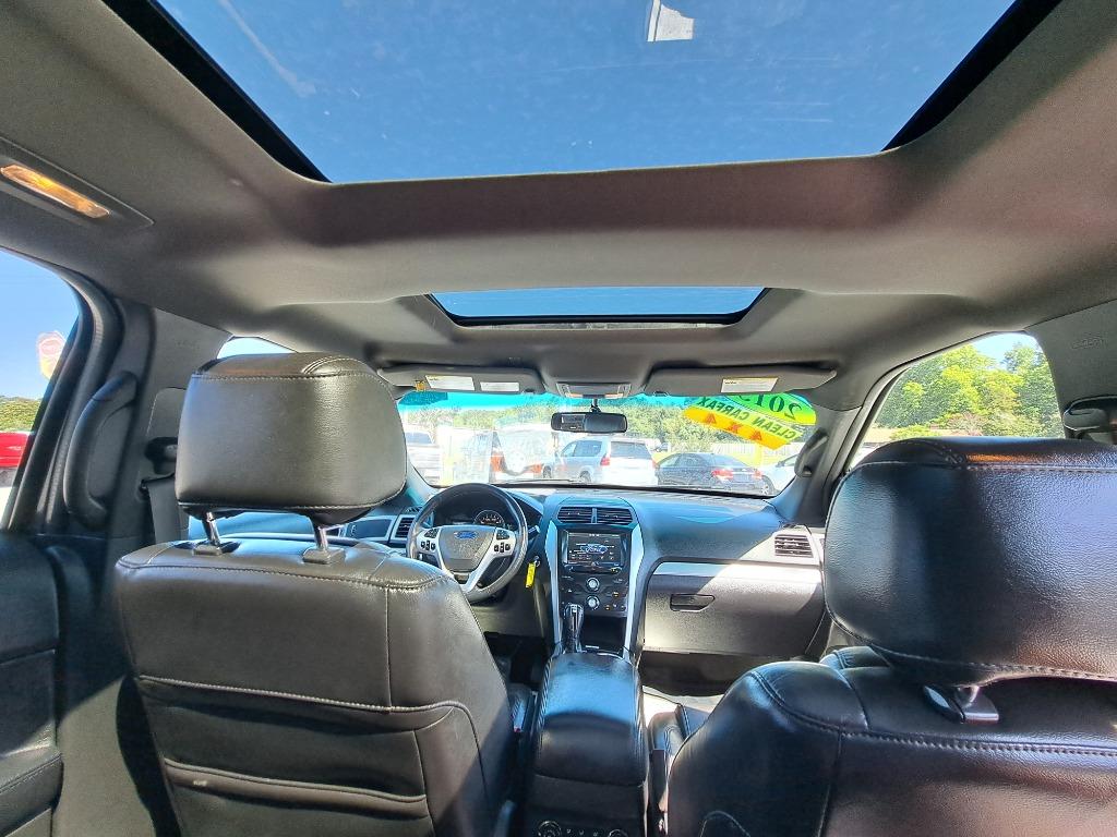 2015 Ford Explorer XLT photo