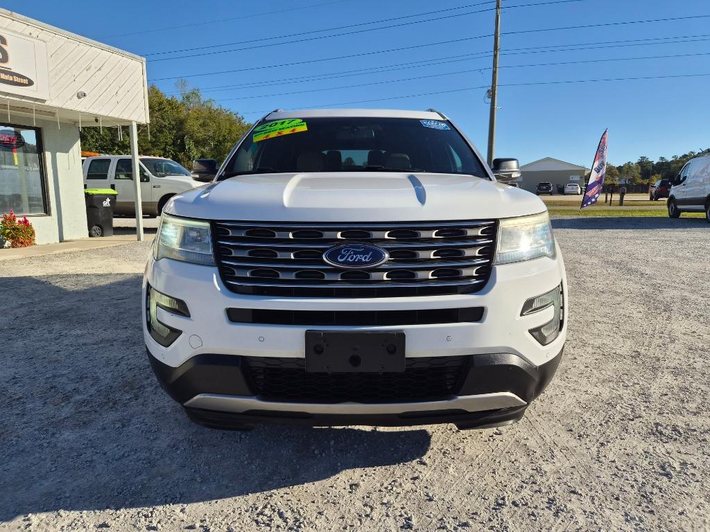 2017 Ford Explorer - $12,900