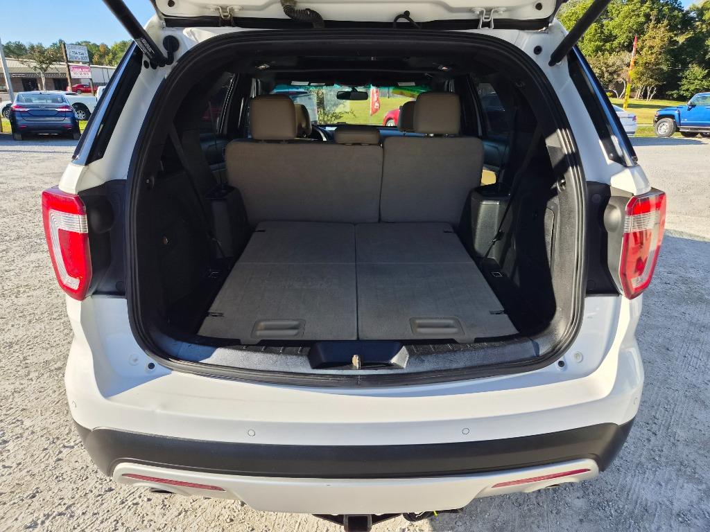 2017 Ford Explorer - $12,900