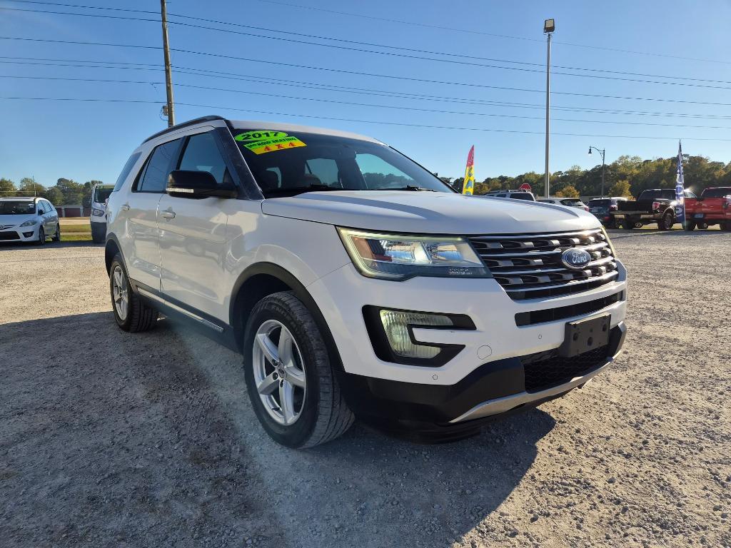 2017 Ford Explorer - $12,900