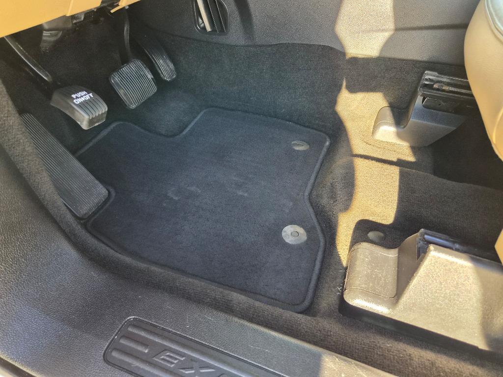 2017 Ford Explorer - $12,900