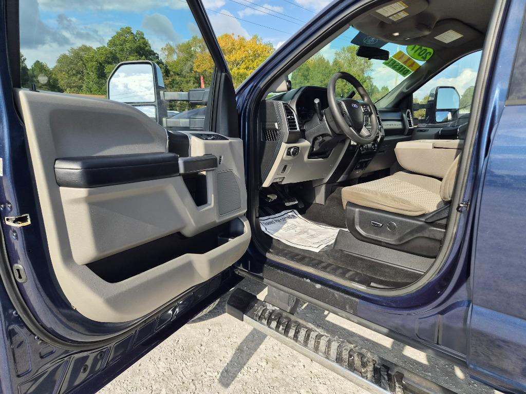 2017 Ford F-350 - $28,900