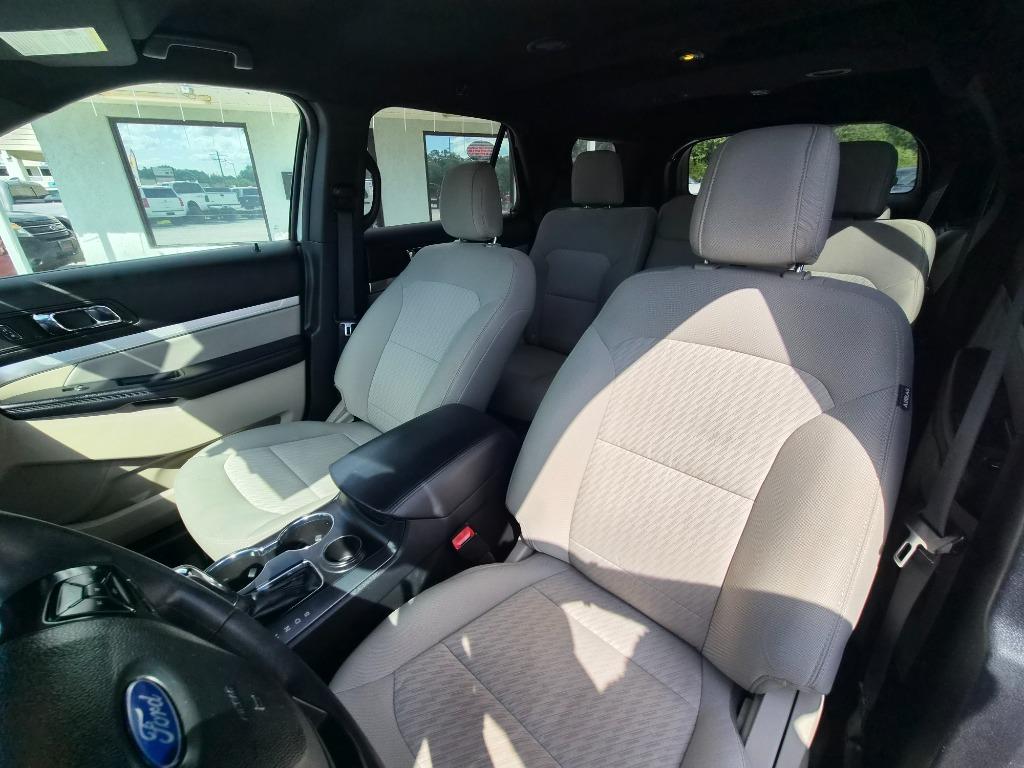2017 Ford Explorer - $13,220