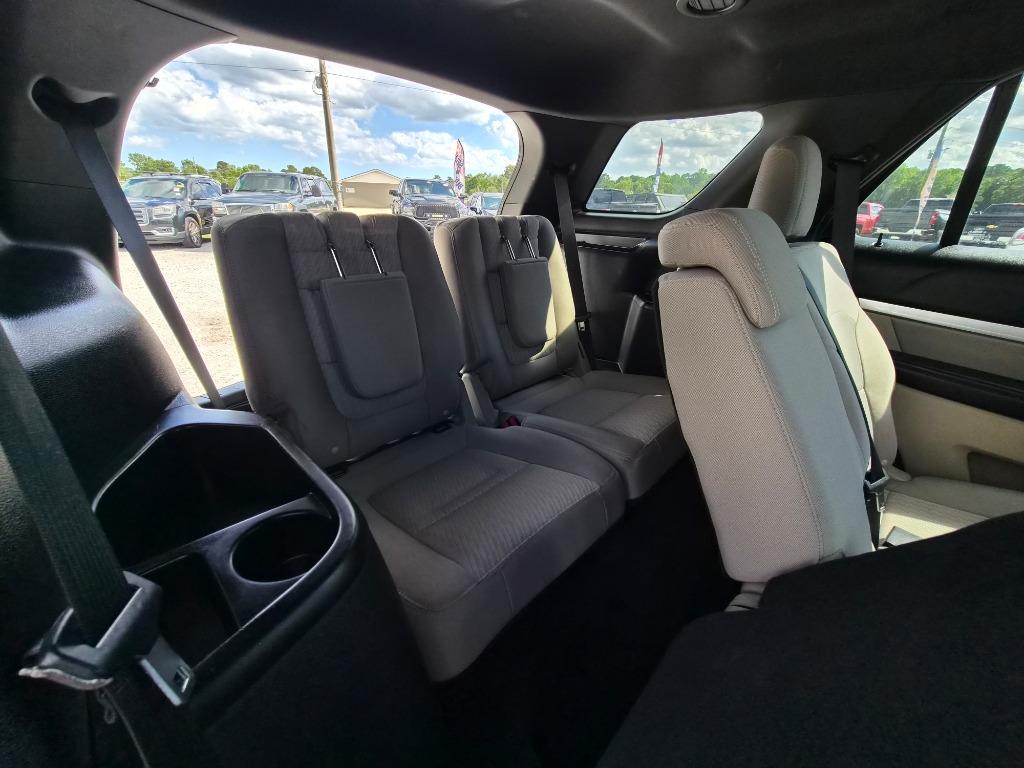 2017 Ford Explorer - $13,220