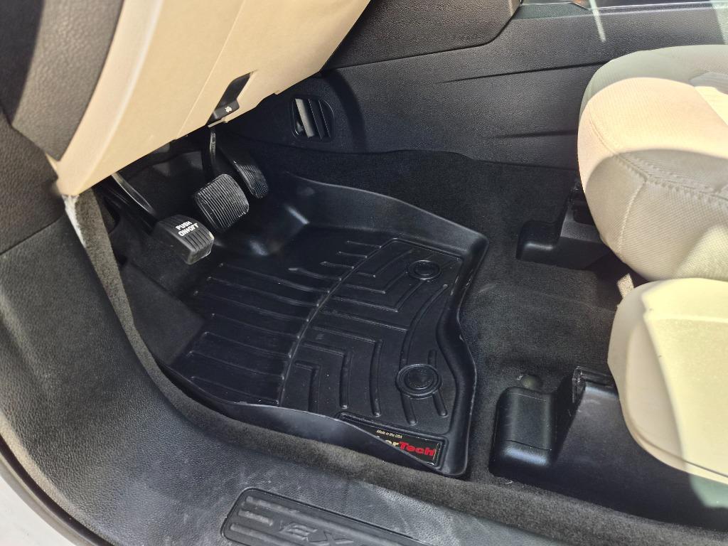 2017 Ford Explorer - $13,220
