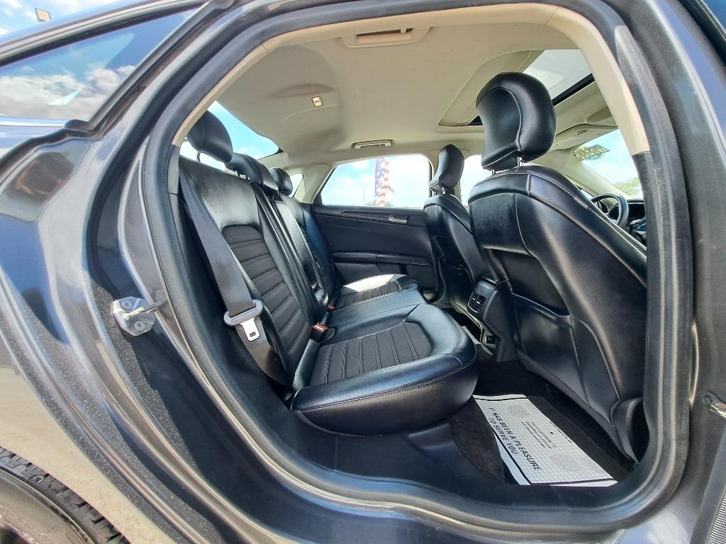 2018 Ford Fusion SE photo