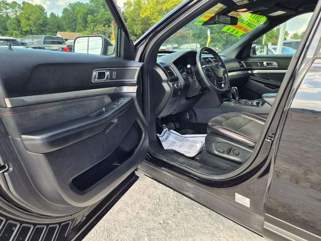 2019 Ford Explorer - $17,425