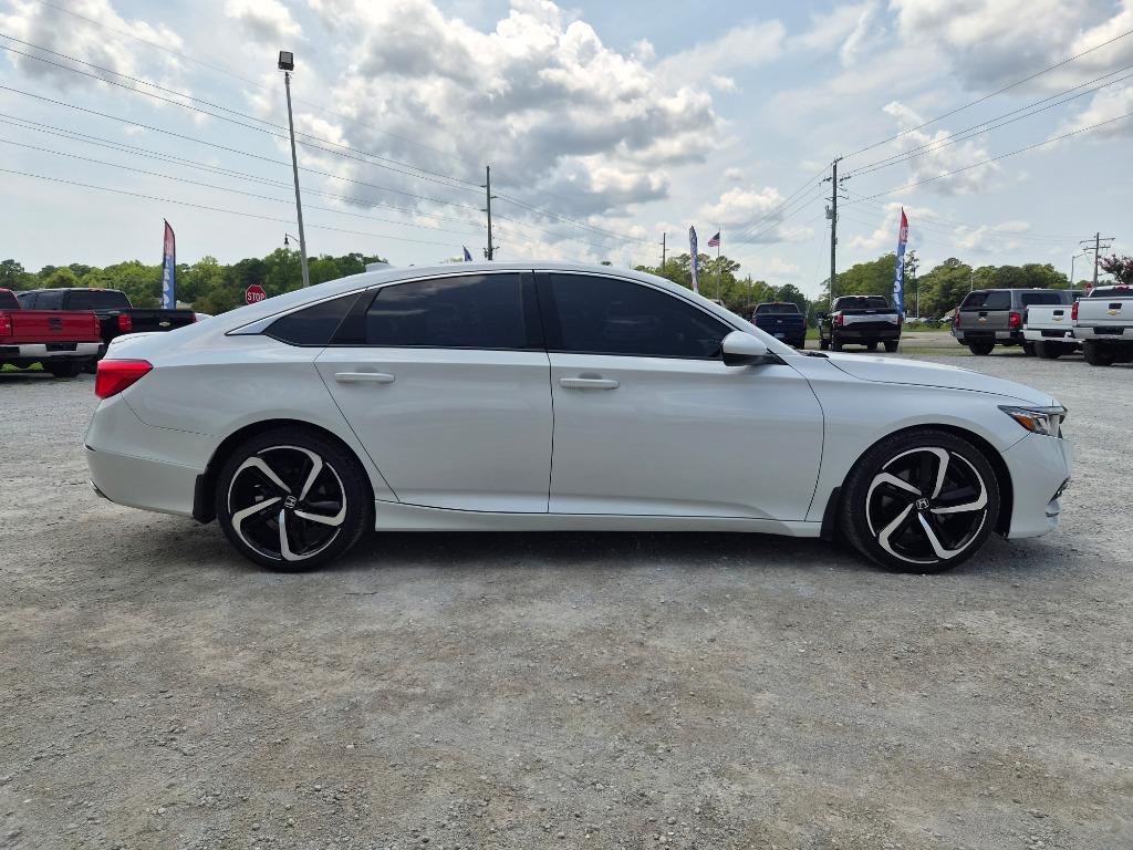 2019 Honda Accord - $17,900