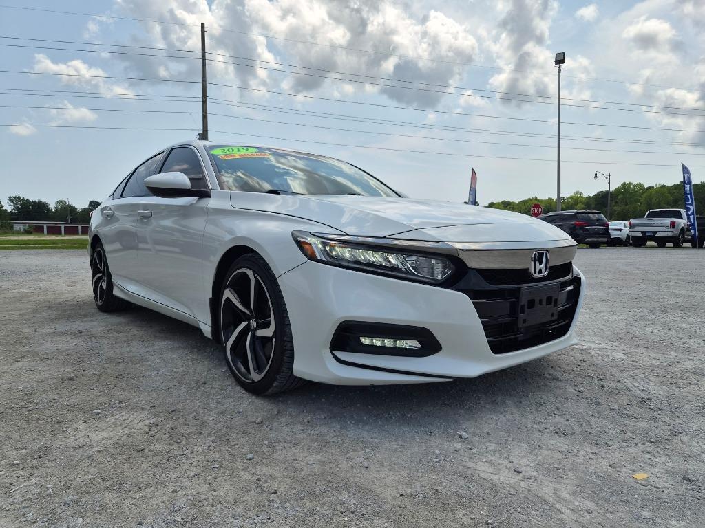 2019 Honda Accord - $17,900