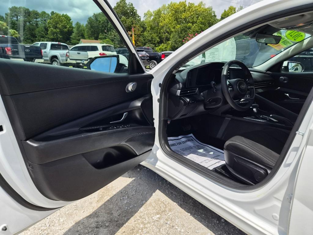 2021 Hyundai Elantra - $14,600