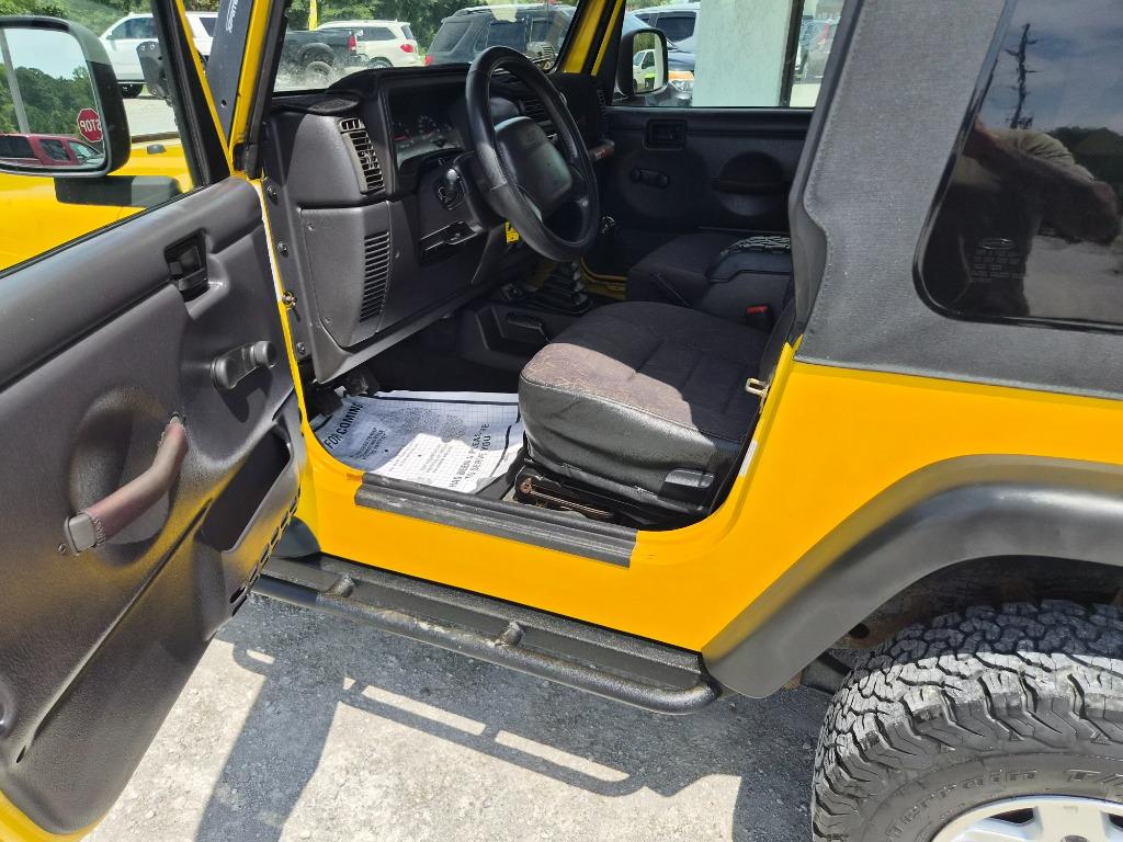 2001 Jeep Wrangler - $9,800