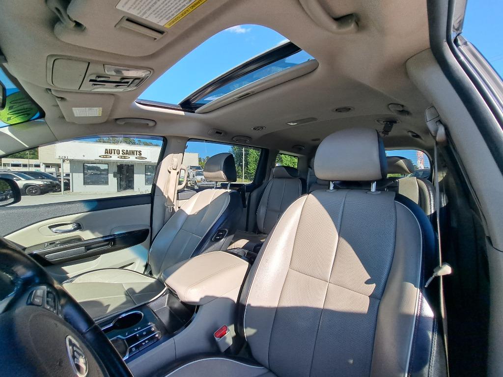 2020 Kia Sedona - $12,900