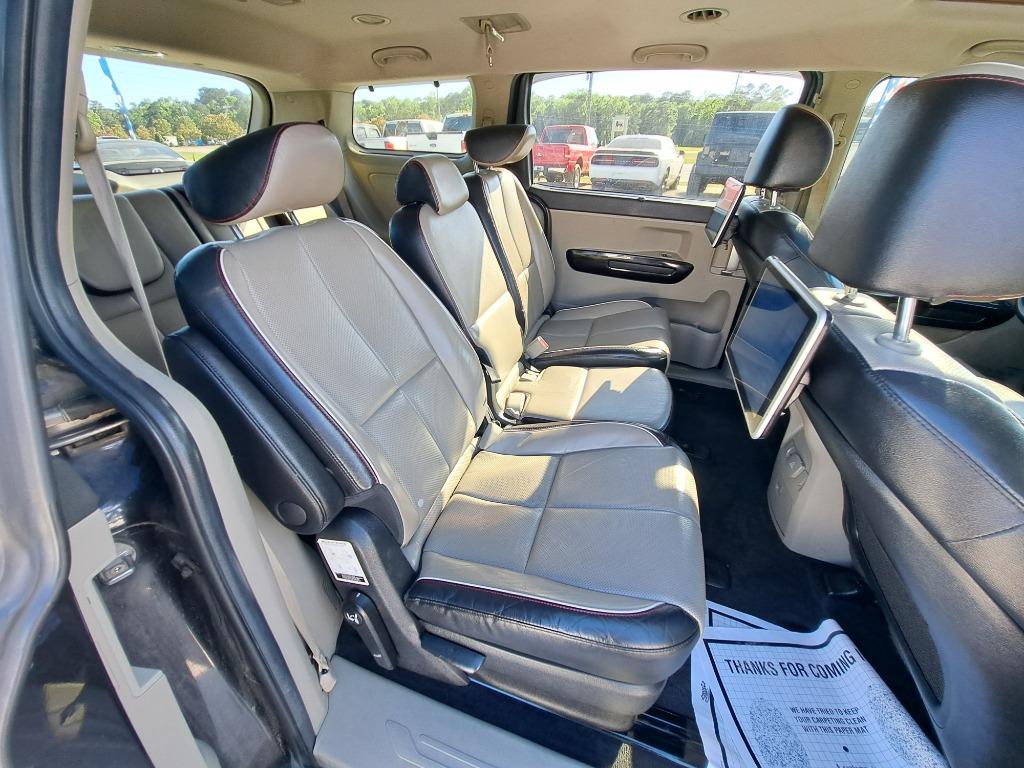 2020 Kia Sedona - $12,900
