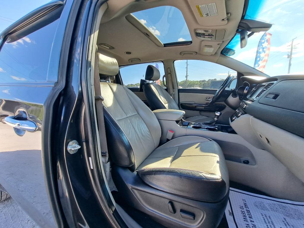2020 Kia Sedona - $12,900