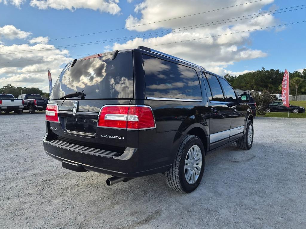 2013 Lincoln Navigator - $11,900