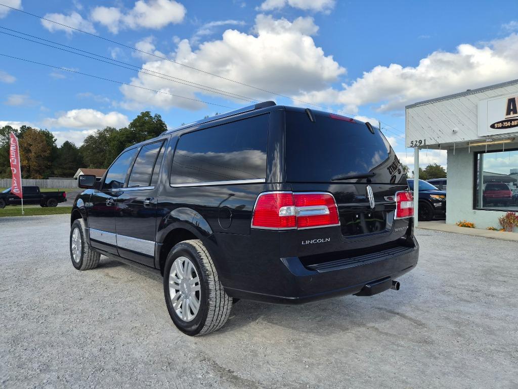 2013 Lincoln Navigator - $11,900