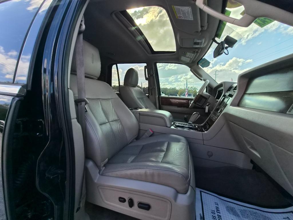 2013 Lincoln Navigator - $11,900