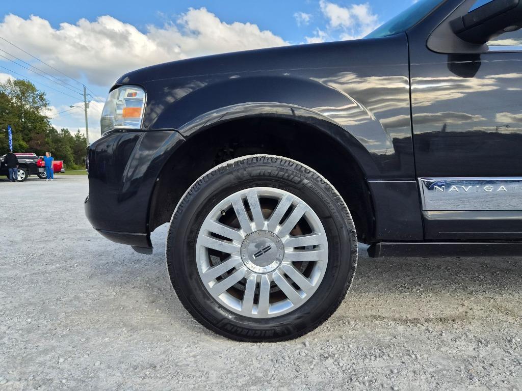 2013 Lincoln Navigator - $11,900