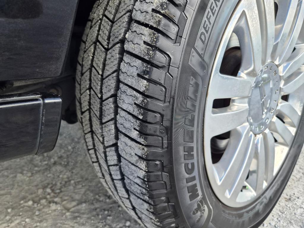 2013 Lincoln Navigator - $11,900