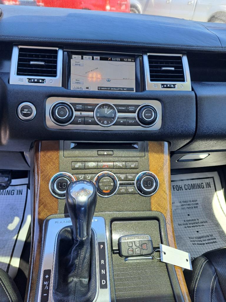 2013 Land Rover Range Rover Sport HSE LUX photo
