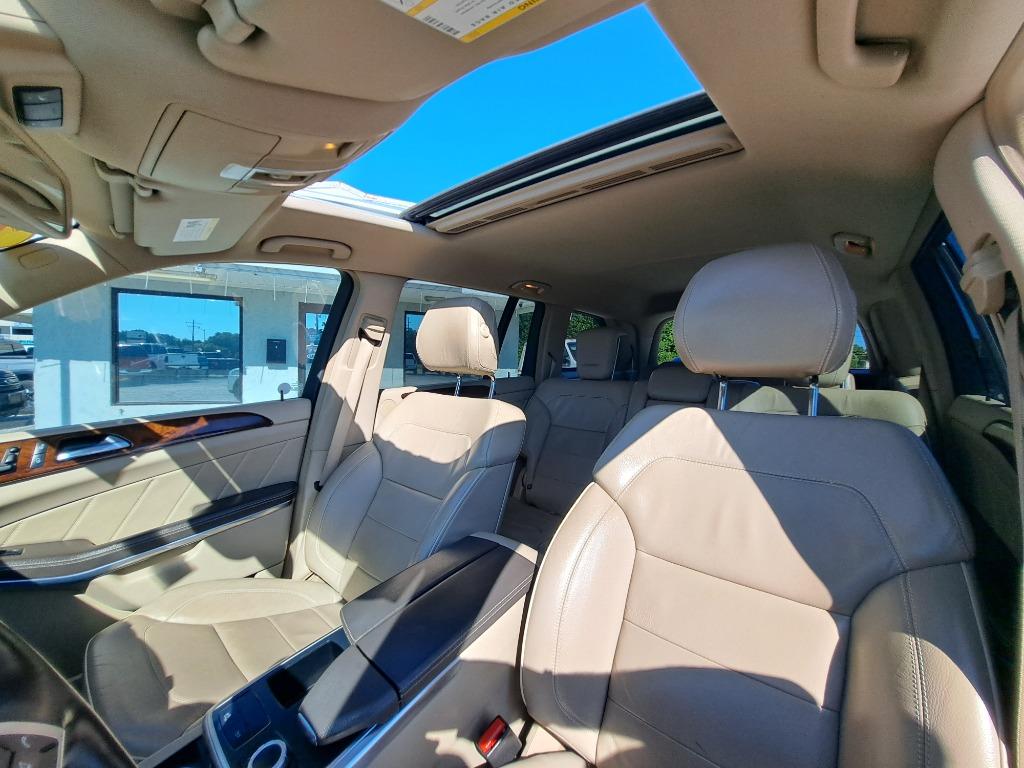 2013 Mercedes-Benz GL Class - $10,900