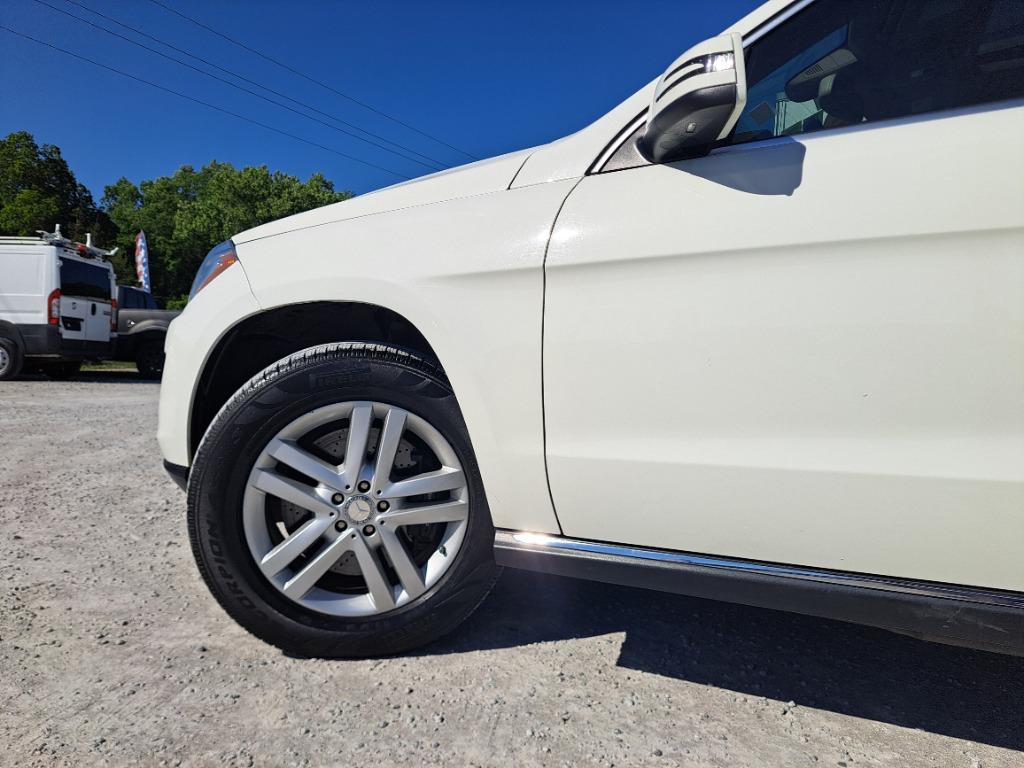 2013 Mercedes-Benz GL Class - $10,900