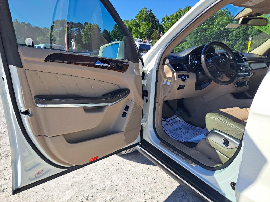 2013 Mercedes-Benz GL Class - $10,900