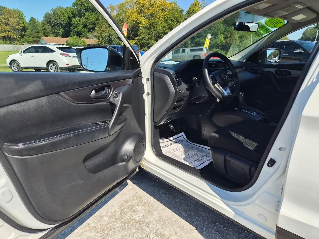 2018 Nissan Rogue - $9,498