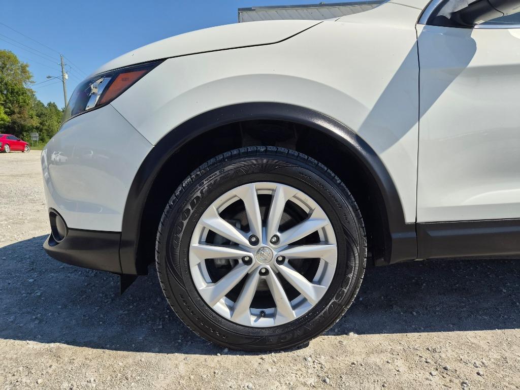 2018 Nissan Rogue - $9,498