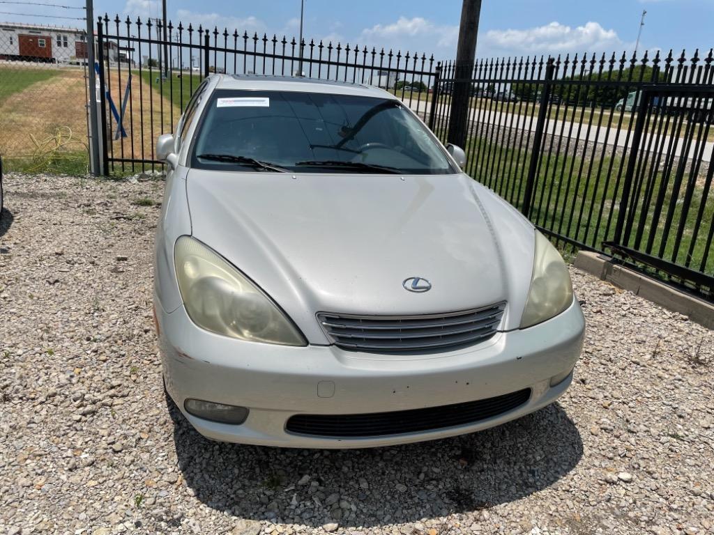 2004 LEXUS ES Sedan - $4,700