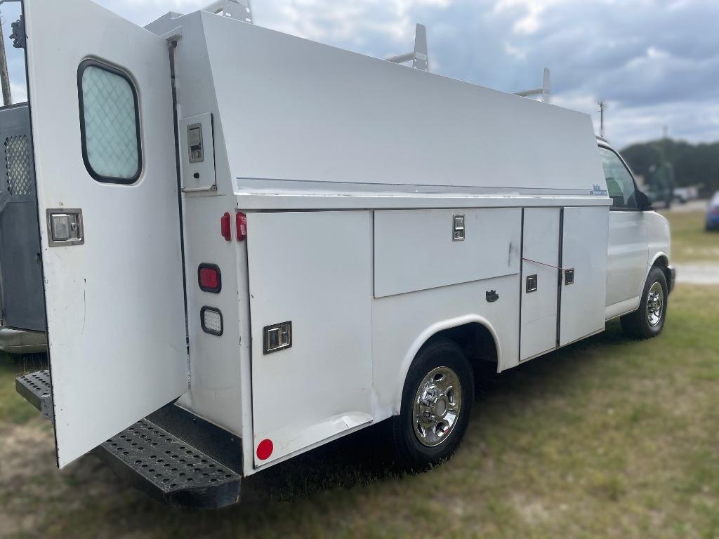 2010 Chevrolet Express - $8,995