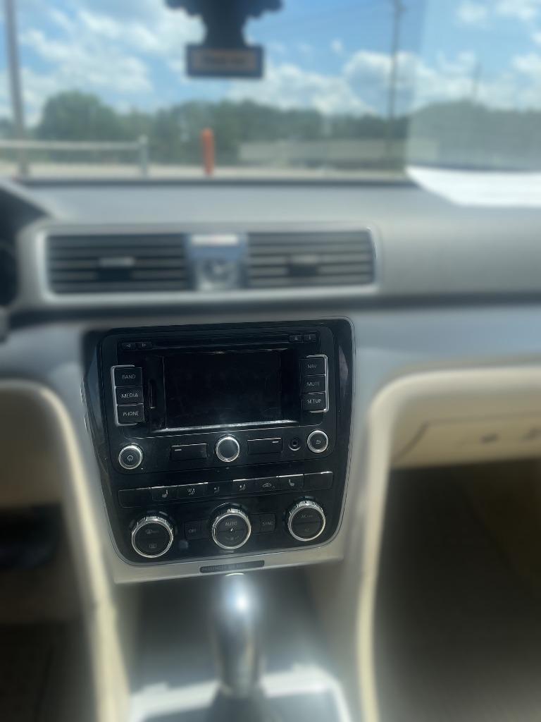 2012 Volkswagen Passat - $7,995