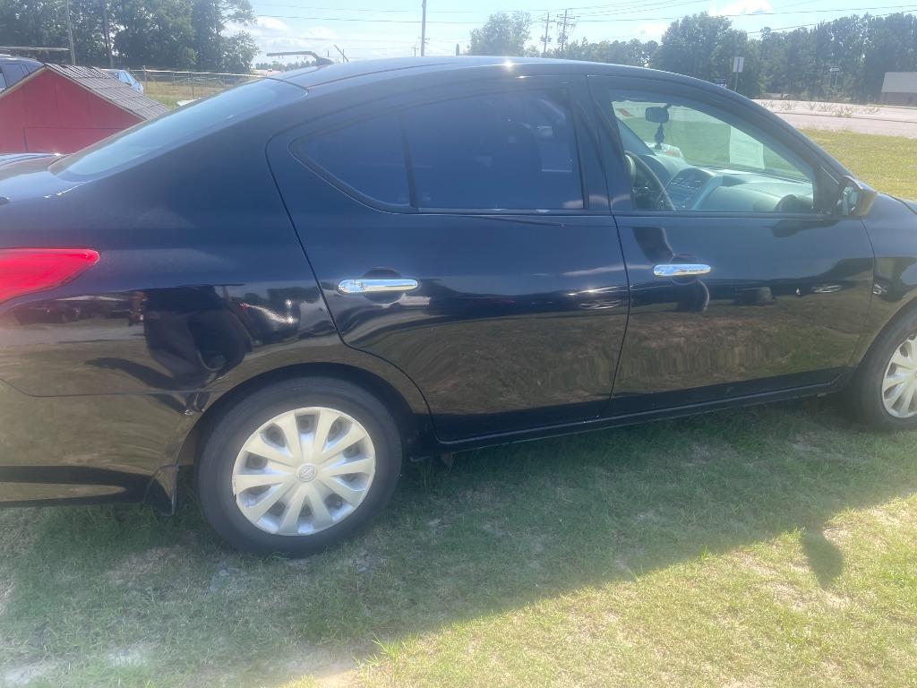 2016 Nissan Versa - $2,500