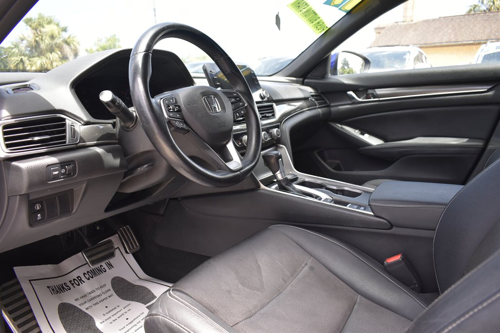 2019 Honda Accord - $16,995