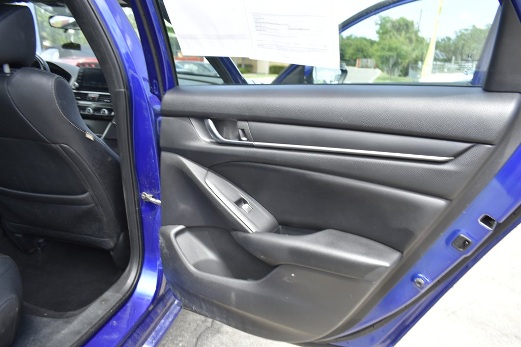 2019 Honda Accord - $16,995