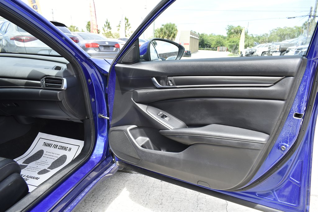 2019 Honda Accord - $16,995