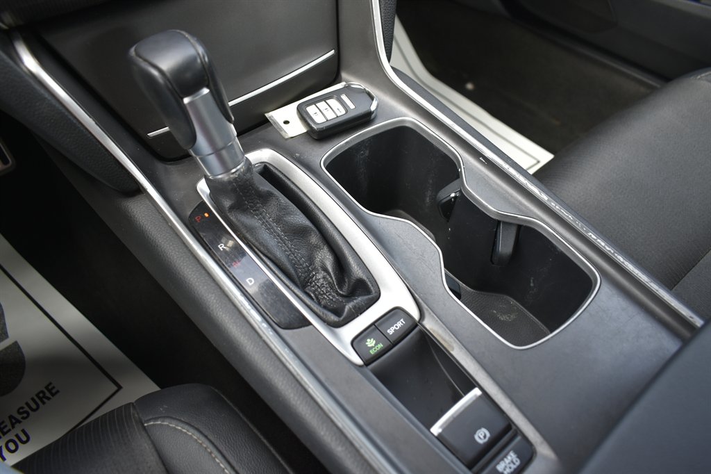2019 Honda Accord - $16,995